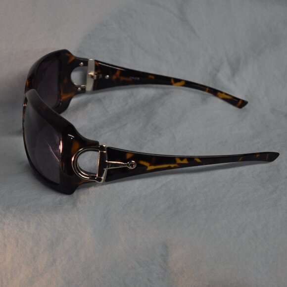 lot of 4 pairs bundle sunglasses MUDD & steve madden (247) main image 12